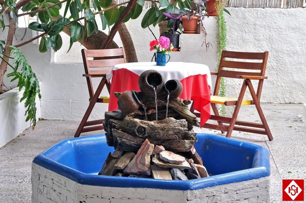 Semiramis Guesthouse Adamantas  Luaran gambar