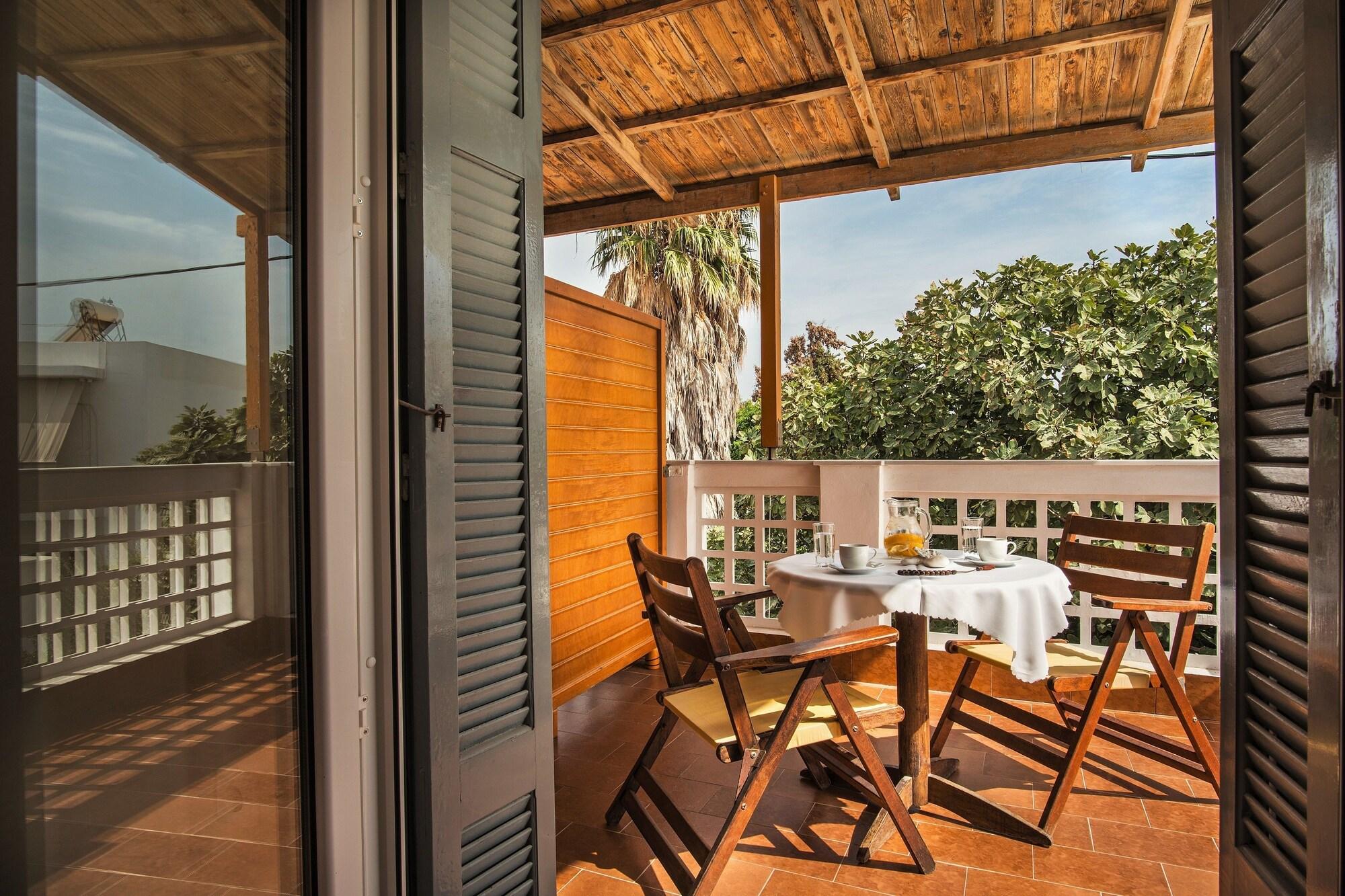 Semiramis Guesthouse Adamantas  Luaran gambar