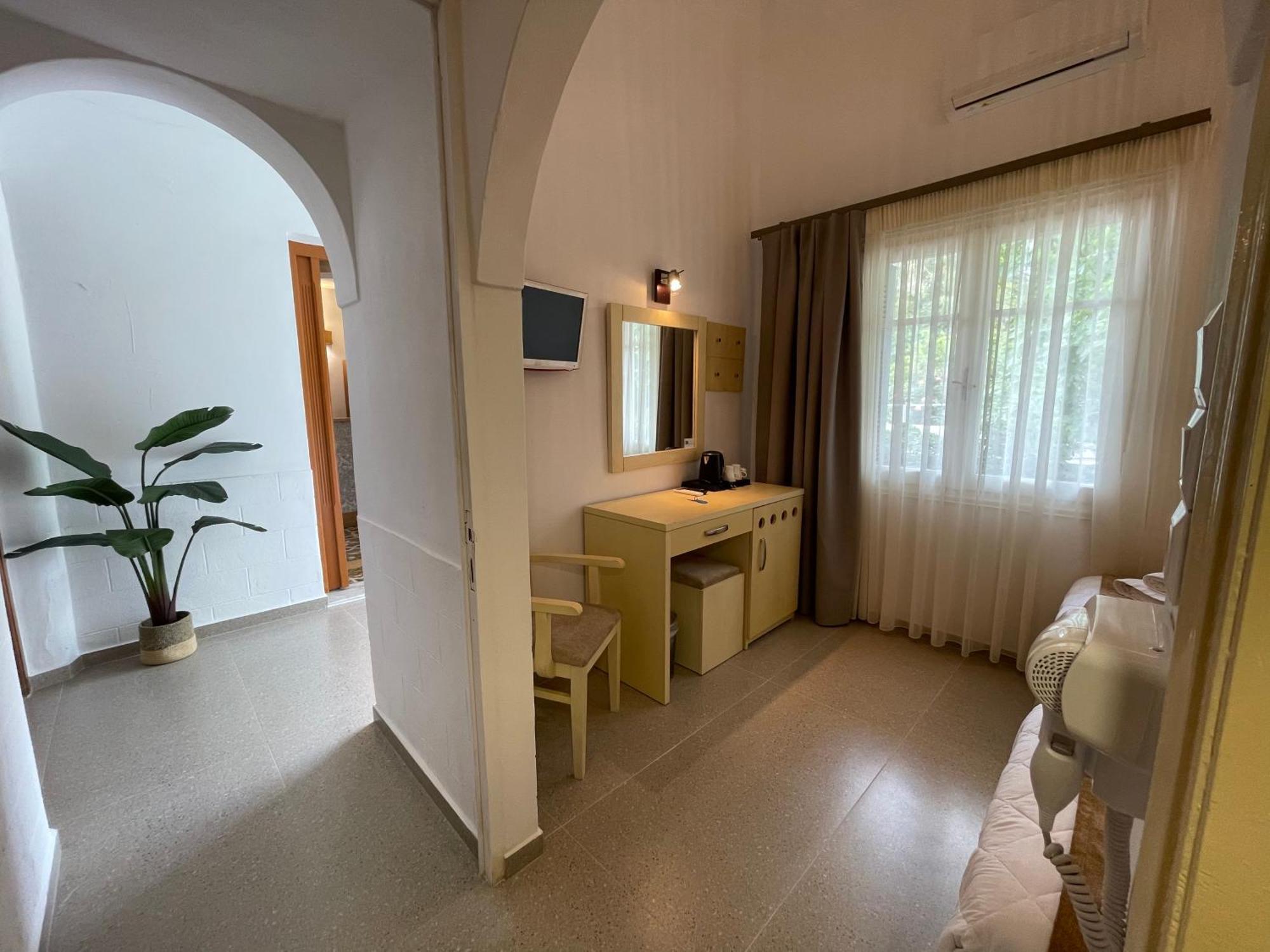 Semiramis Guesthouse Adamantas  Luaran gambar