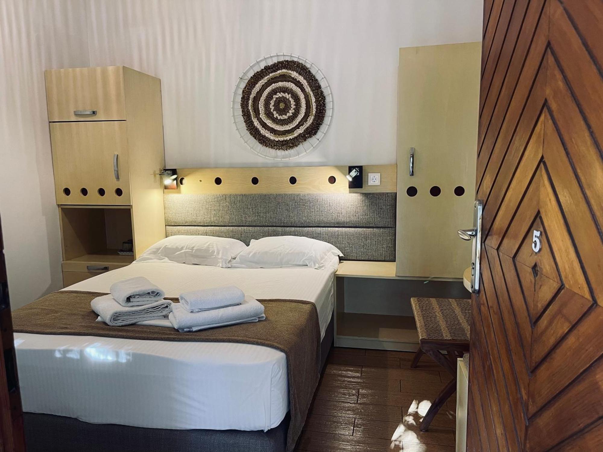Semiramis Guesthouse Adamantas  Luaran gambar